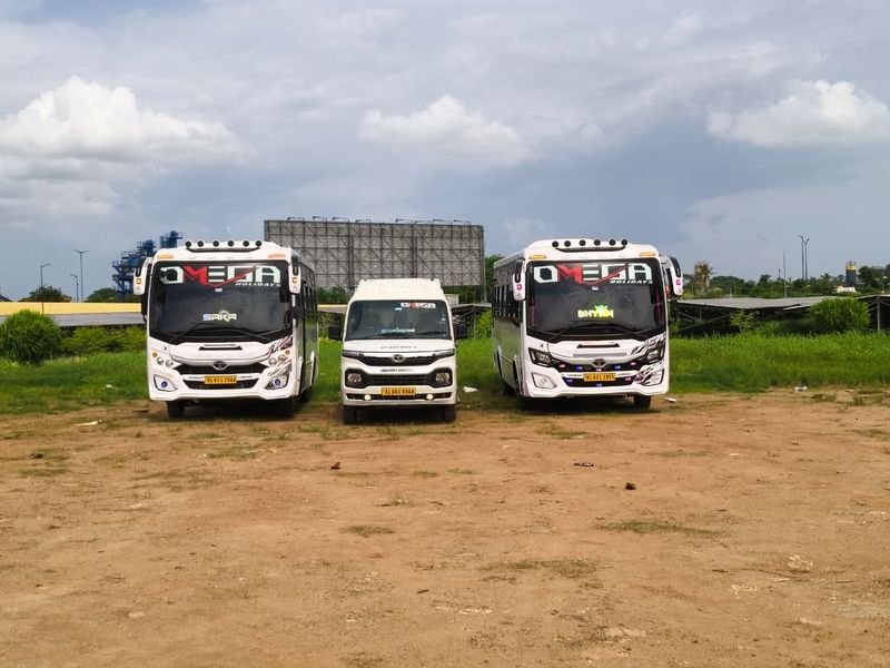 2 Buses and 1 Mini traveler1