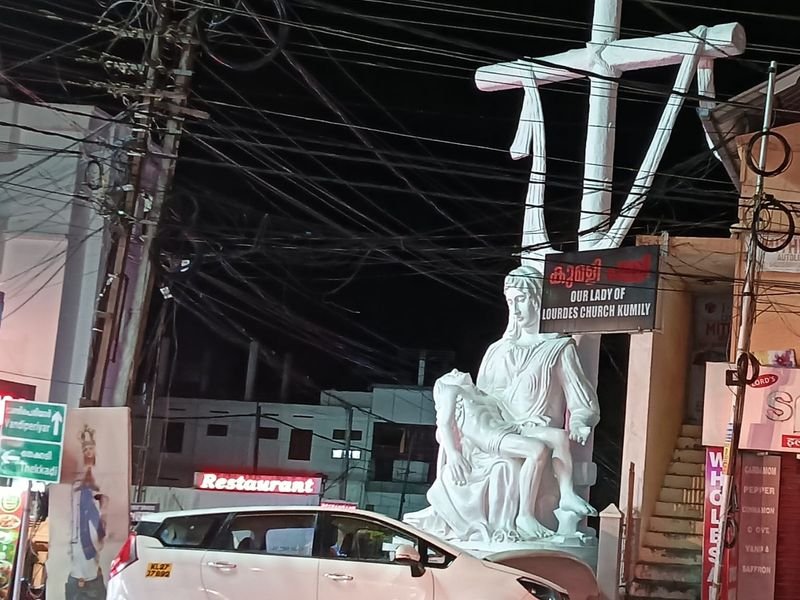 Cab at Kumily