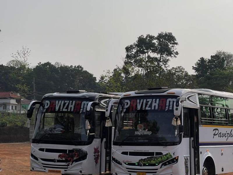 Large Traveler Bus