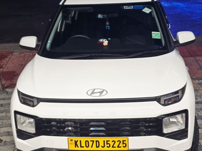 Stunning Hyundai Taxi Front view