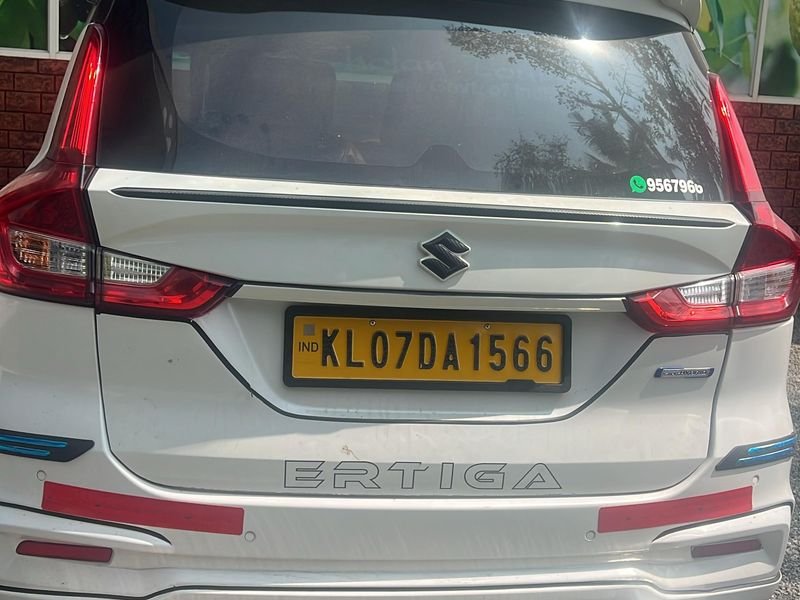 Taxi back view 29